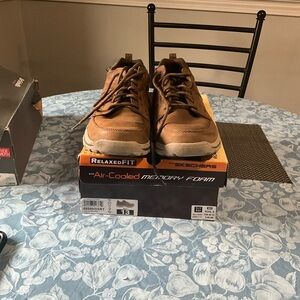 Skechers Men's Tan/Brown Chukka Boots - Lace-Up Casual